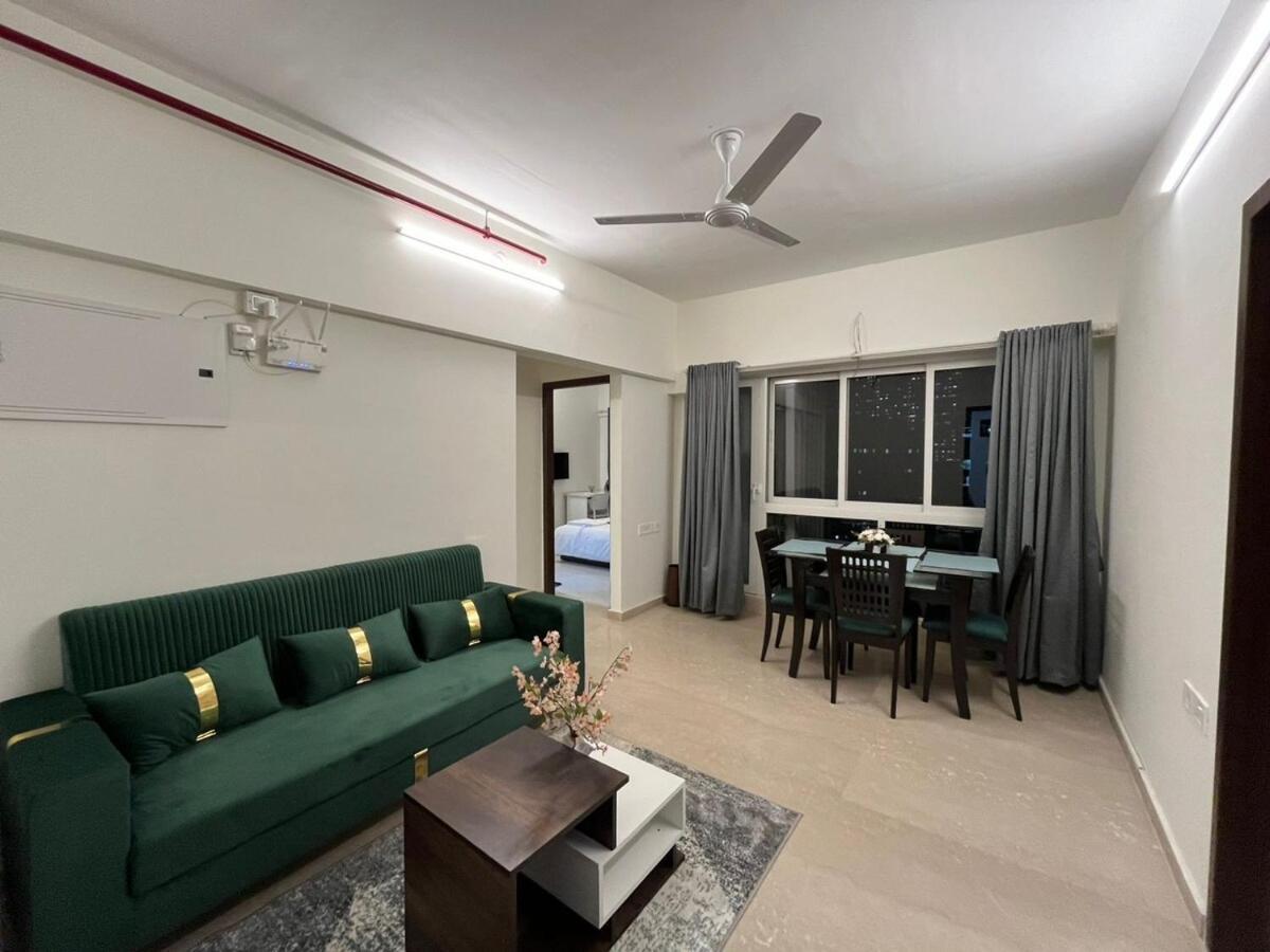 2Bhk Plus Living Room Near Nesco Malad East West Mumbai Exterior photo